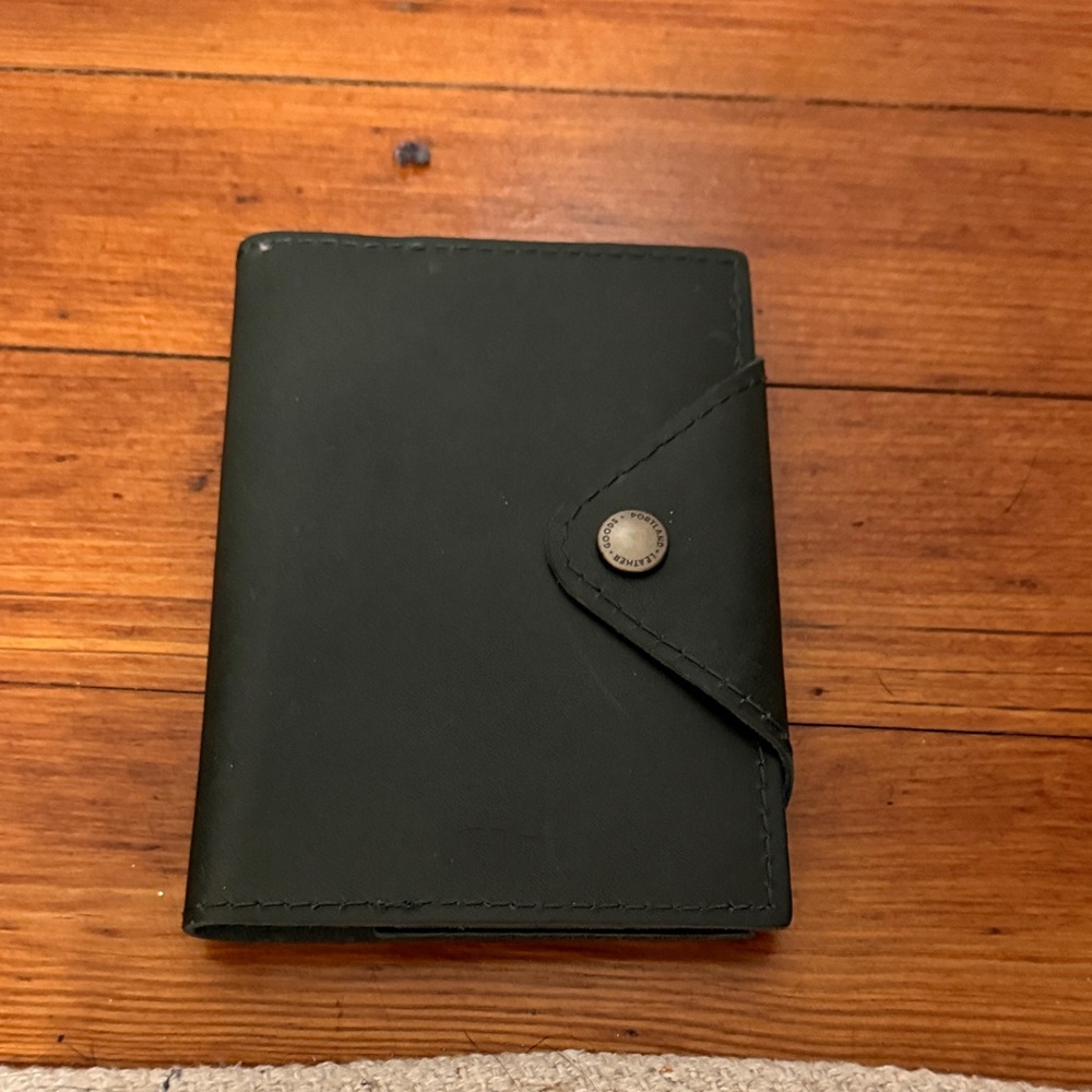 NWOT Portland Leather Goods Leather Snap Journal